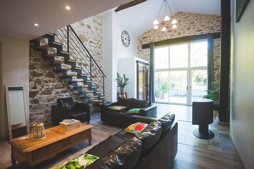Exceptional house with heated pool - 8 people