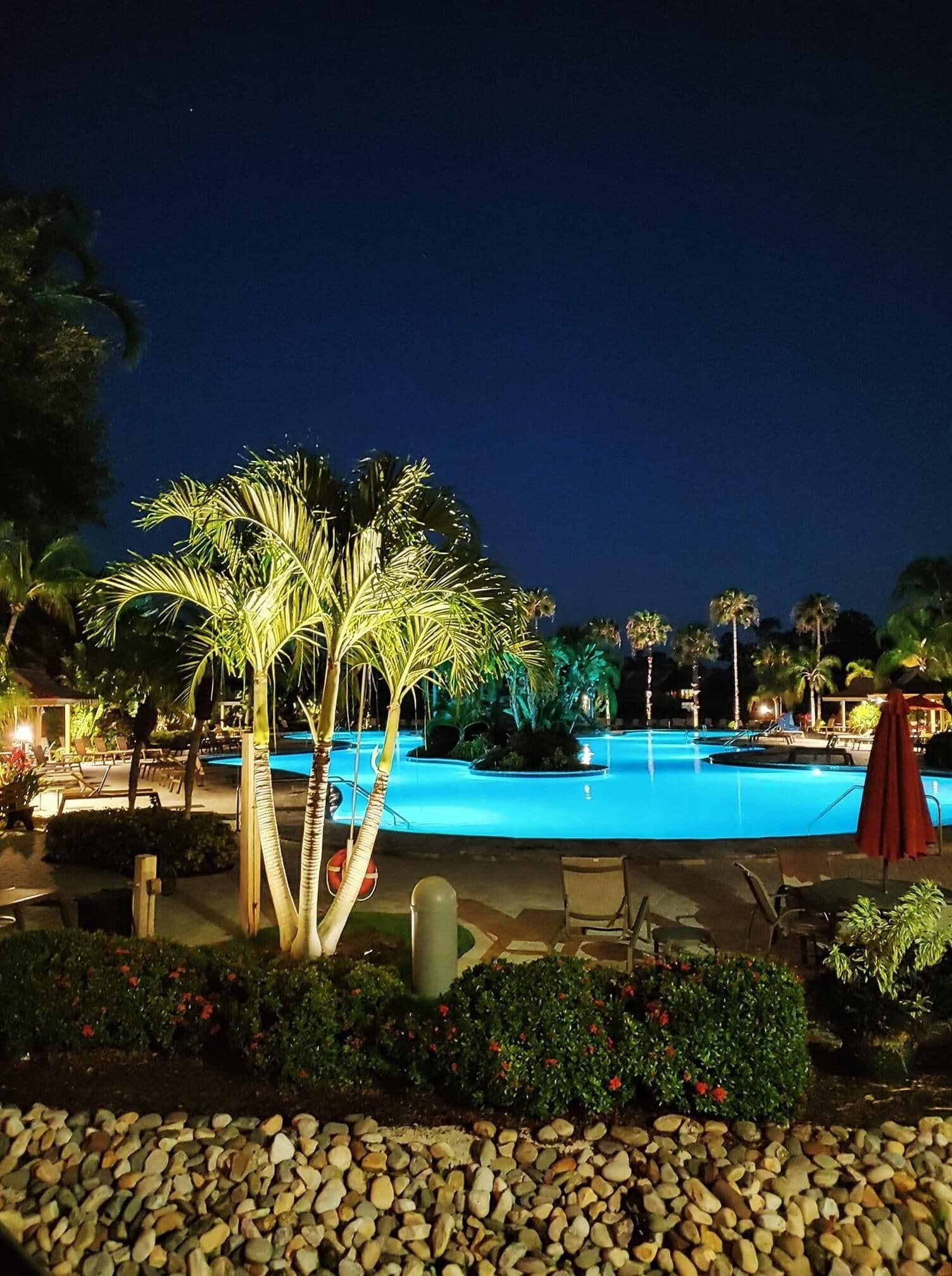 Resort-style condo - close to great beaches and downtown Naples.