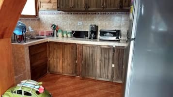 冰箱、茶具/咖啡用具、烤面包机、厨具/餐具