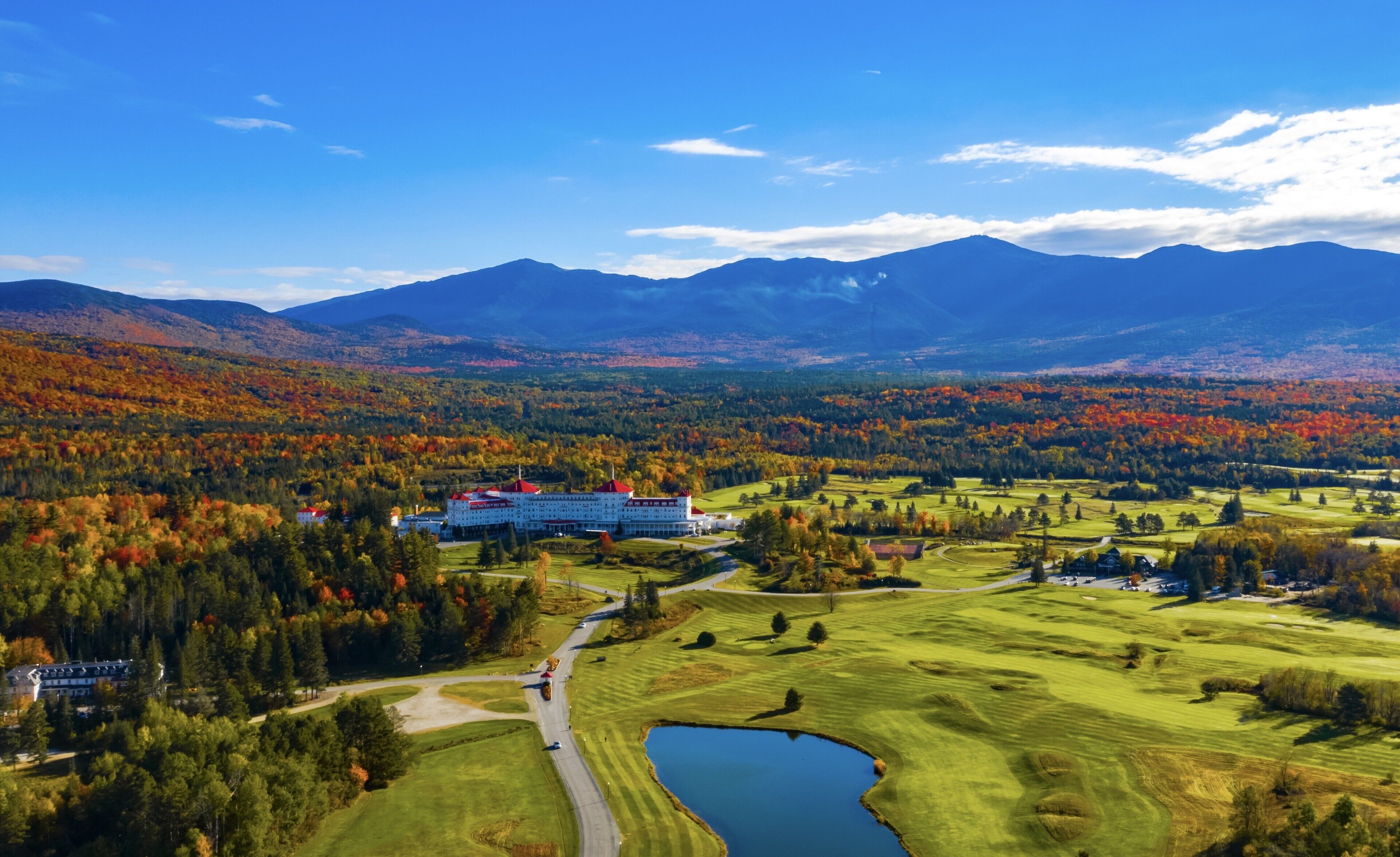 5 Bedroom Bretton Woods Townhome 1 gig Wi-Fi Next Door to Mt Washington Resort