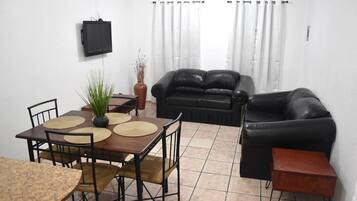 House | Ruang tamu | 32 inci televisyen LED dengan kabel, TV
