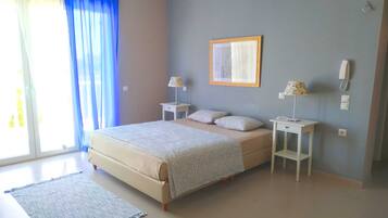 Family Villa, 4 Bedrooms, Private Pool | 4 bedrooms, desk, soundproofing, iron/ironing board