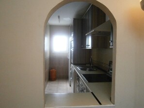 Fridge, microwave, oven, stovetop - Apartment between the Falla and the Caleta (Cadiz)