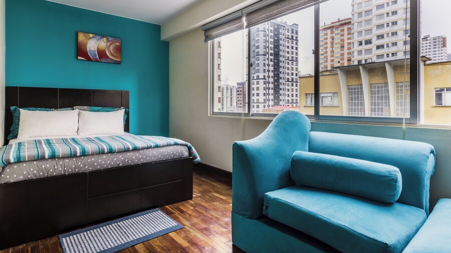 Hotel Luxstone Executive Suites