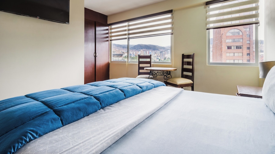 Hotel Luxstone Executive Suites