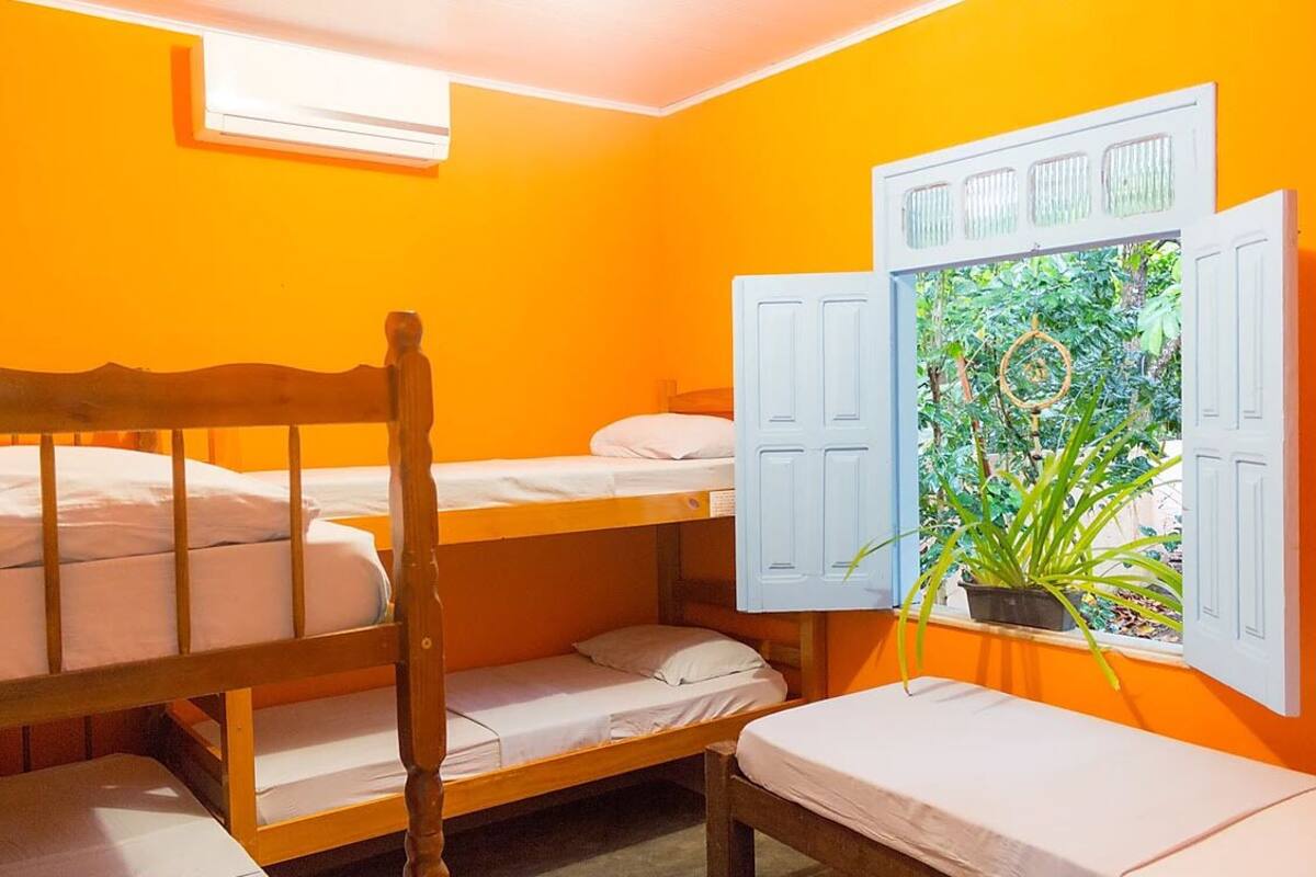 Slaapzaal, gemengde slaapzaal | 1 slaapkamer, een strijkplank/strijkijzer, gratis wifi, beddengoed