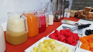 Café da manhã continental grátis todos os dias