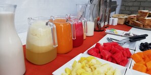 Free daily continental breakfast 