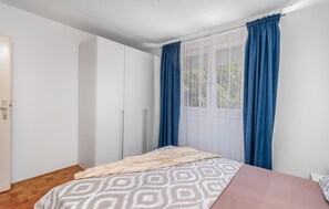 1 bedroom, in-room safe, travel crib, free WiFi