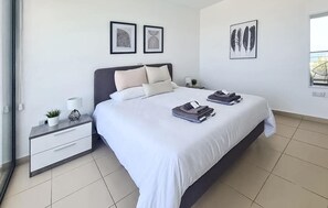3 slaapkamers, reisbedje, gratis wifi, beddengoed