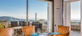Underbart hem i Sant CebriĂ de Vallalt