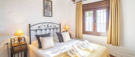 3 soverom, reiseseng for barn og wi-fi