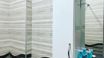 風筒、提供毛巾、番梘、洗頭水