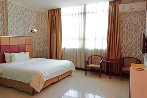 Kahden hengen businesshuone | Työpöytä, ilmainen Wi-Fi, vuodevaatteet