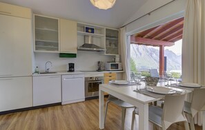 Refrigerador, microondas, parrilla de estufa y lavavajillas 