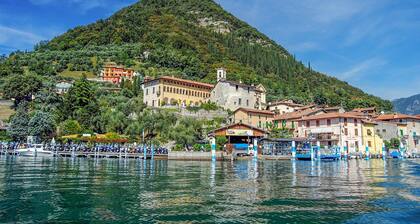 Amazing home in Solto Collina BG