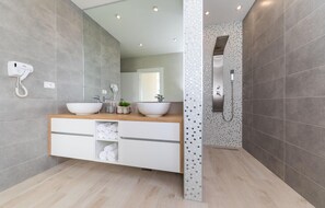 Shower - Gorgeous home in Kastel Stari (Kastel Stari)