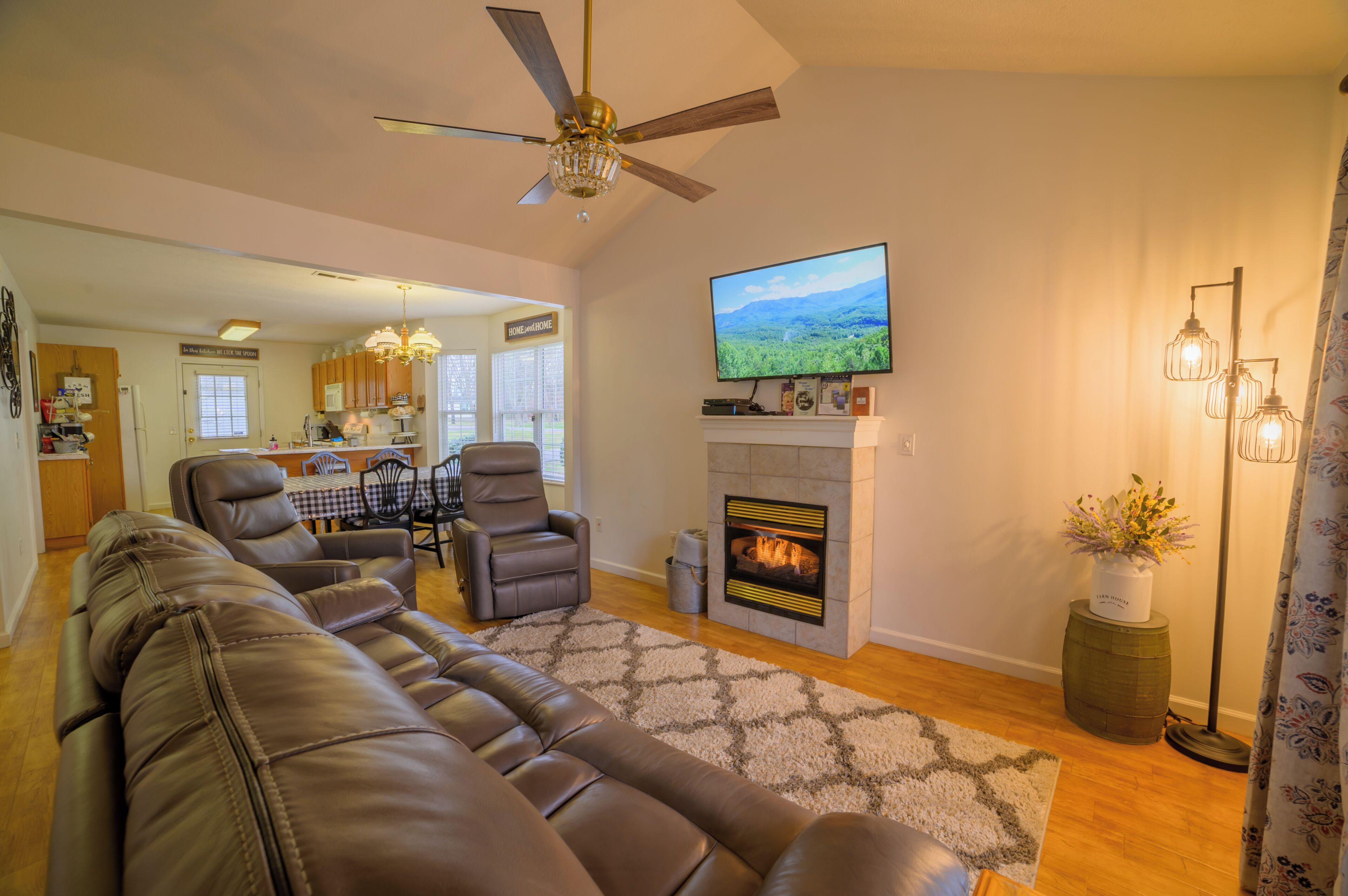Smart TV, chimenea, reproductor de DVD y futbolito 