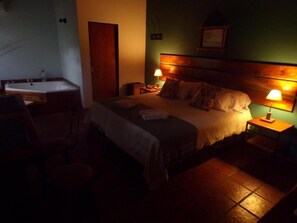 Premium bedding, in-room safe, individually decorated