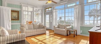 Historiallinen Riverfront Mansion - 9 makuuhuoneen 9 sauna - The Ballard Estate