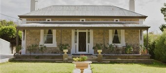 Devitt on French is a quiet, romantic stone cottage in Angaston, Barossa Valley
