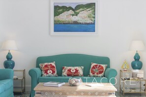 Living area - Villa Emma Positano - Sea & Mountain Views with Panoramic Terraces (Positano)