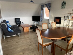 Een flatscreentelevisie