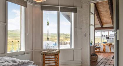 Gorgeous home in Hvide Sande