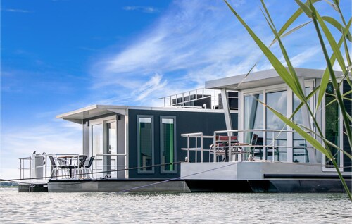 Cozy ship in Biddinghuizen