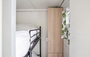 2 bedrooms, free WiFi