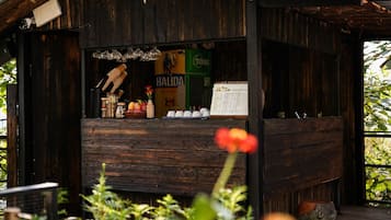 Bar (in der Unterkunft)