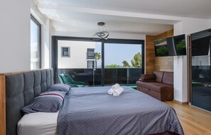 4 Schlafzimmer, Zimmersafe, Reisekinderbett, kostenloses WLAN