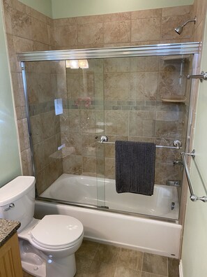 Combined shower/bathtub, hair dryer, towels, soap - Cozy Guest Suite close to downtown and pet friendly! (Denver)