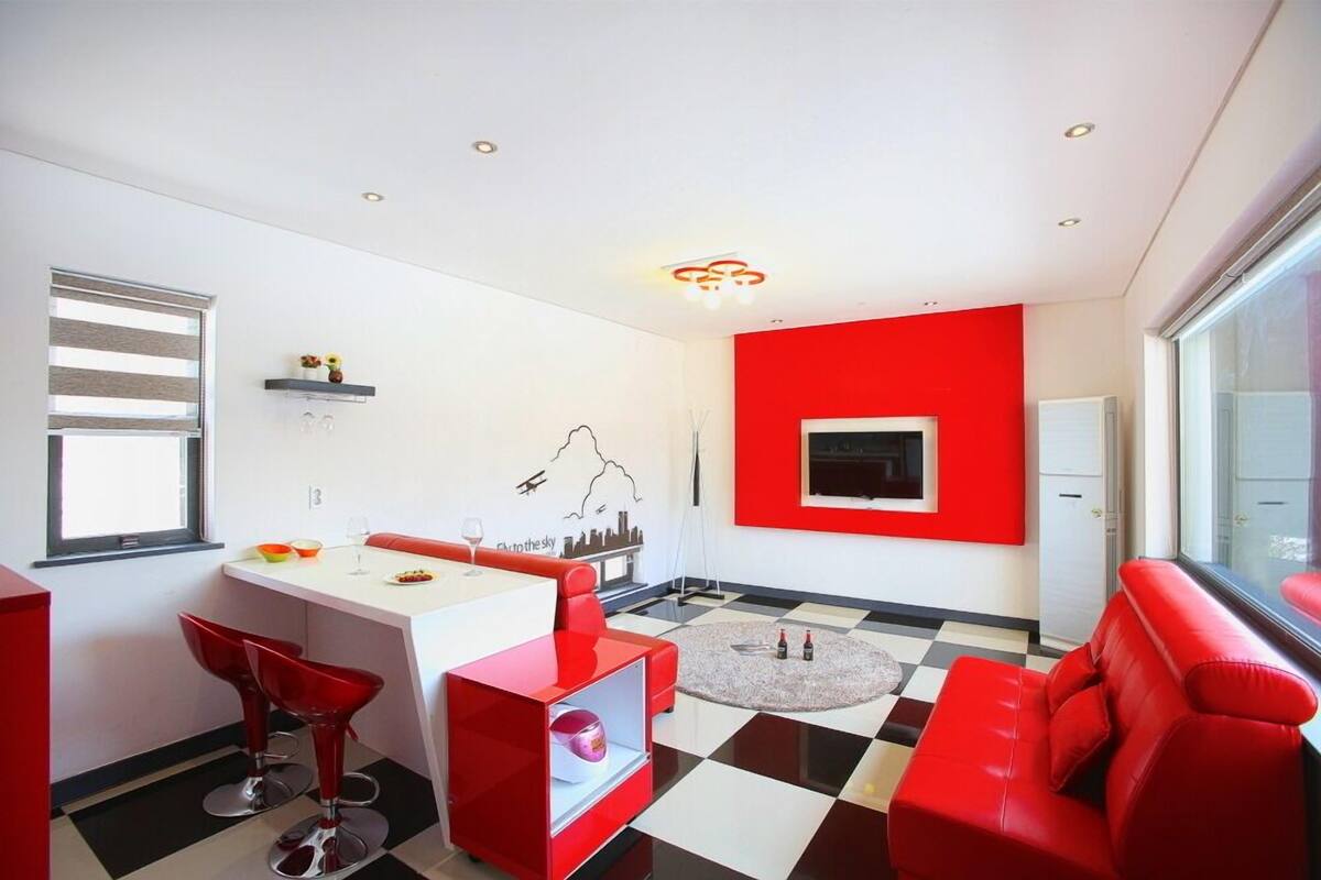 Kamar (Red)