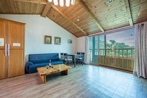 Room - Sunset Theme (Incheon)