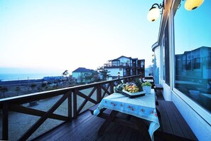 Room - Sunset Theme (Incheon)