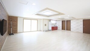 Unclassified image, 4 of 127, button - Club33 Pension (Yeongcheon)
