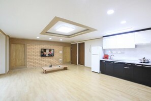 Habitación (B-03) | Cocina privada