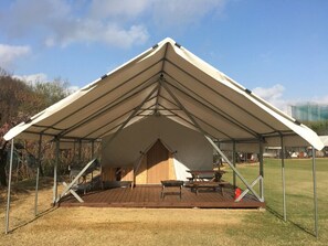 Room (Glamping-6)