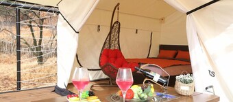 Angel & Woodcutter - Campsite