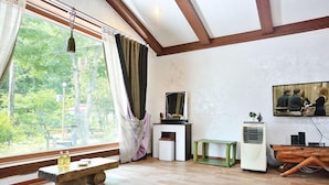 Unclassified image, 4 of 35, button - Hongcheon sol (Hongcheon)