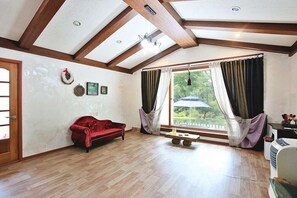 룸 (Sam Tree) | 5 개의 침실