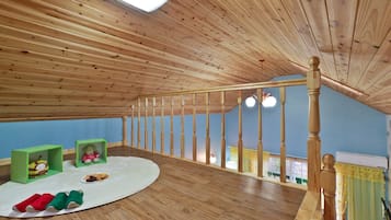 Room (Topaz(2F))