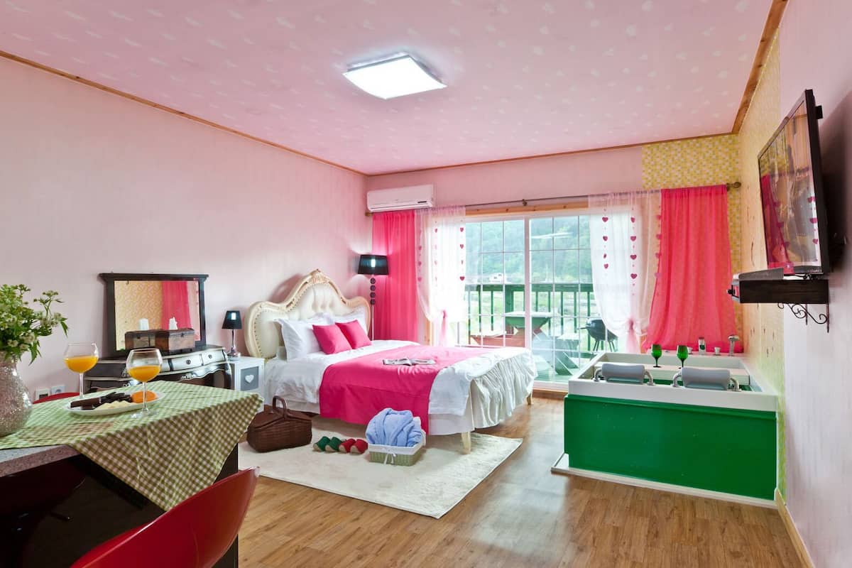 Room (Dia(1F))