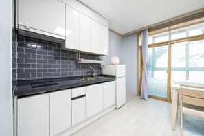 Room (Persimmon tree101) - Persimmon Tree Pension (Goseong)