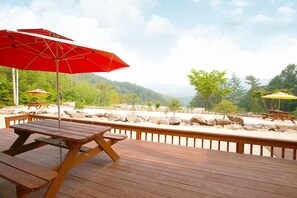 客房 (MoonrisingA)