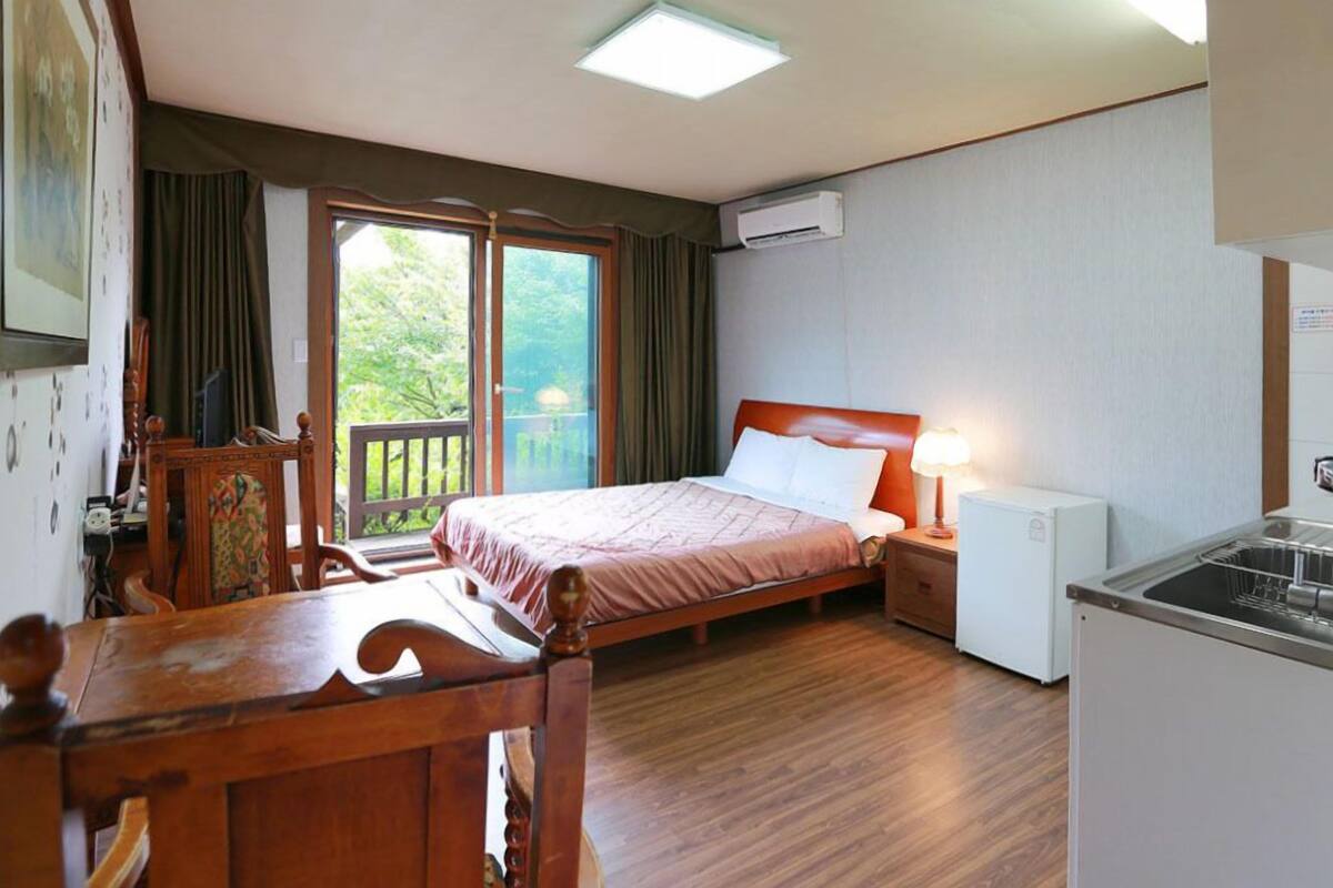 Room (Couple Room1)