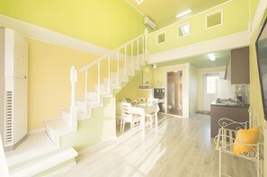 Room (Movie day) | Individually decorated, individually furnished - Bali Pension (Buan)