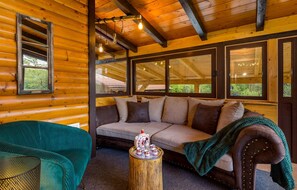 Smart TV, fireplace, table football, ping pong