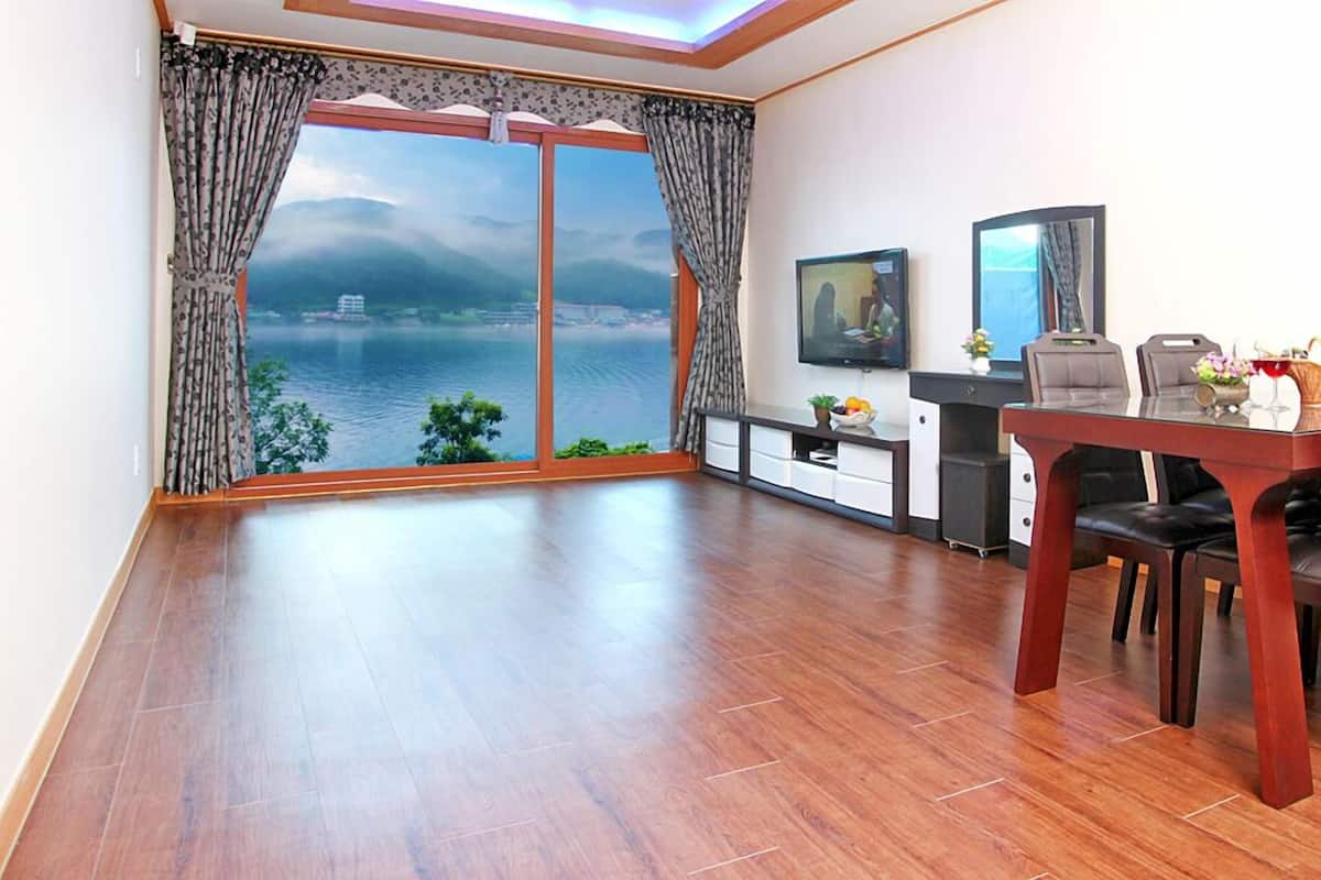 Room (Ivy(1F))